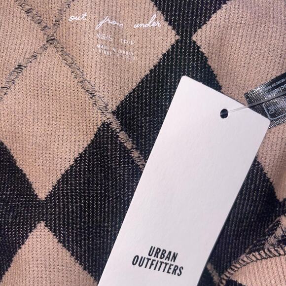 Argyle Black and Nude Cardigan - Picture 5 of 5